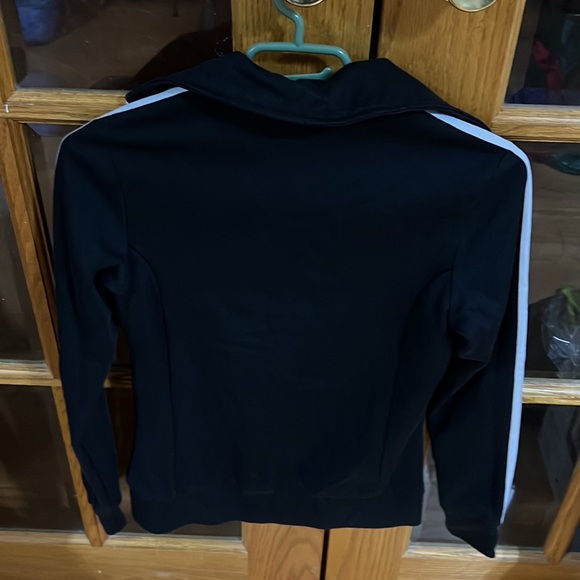 Pre-Owned Adidas Women XS, black sweatshirt in great condition. - Picture 3 of 5
